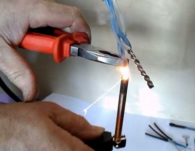 Elektrody dlia svarki rabota nemetallicheskie